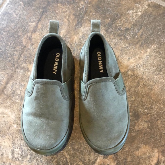 Boys slip on shoes - Picture 1 of 4